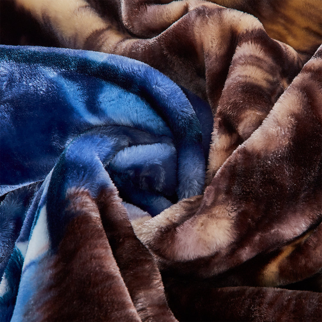 WOLF/NAVY GOLDEN LION 2PLY BLANKET (SOLID CASE PACK 5 BLANKETS PER CASE)