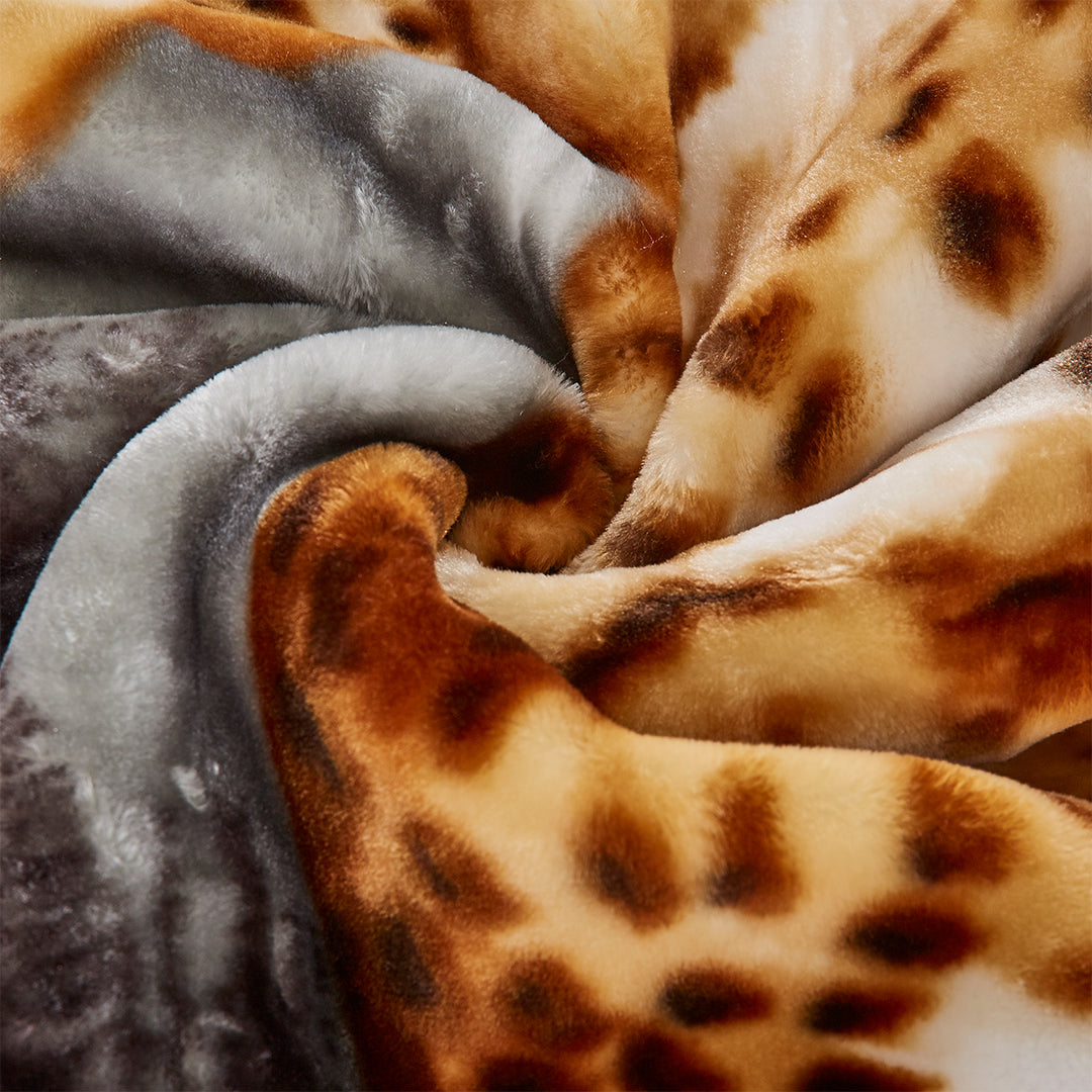 Jaguar/Dark Grey CJ430 Golden Lion 2Ply Blanket