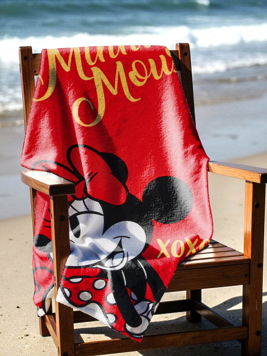 BEACH TOWEL 27"x54"- Minnie Mouse “XOXO” (SOLID PACKING 24 TOWELS PER CASE)